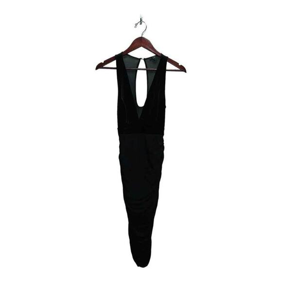 Black Velvet bodycon Cocktail Dress by Privy.  Pristine condition.  Size Medium - Picture 1 of 5